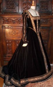 Königinnenkleid der italienischen Renaissance